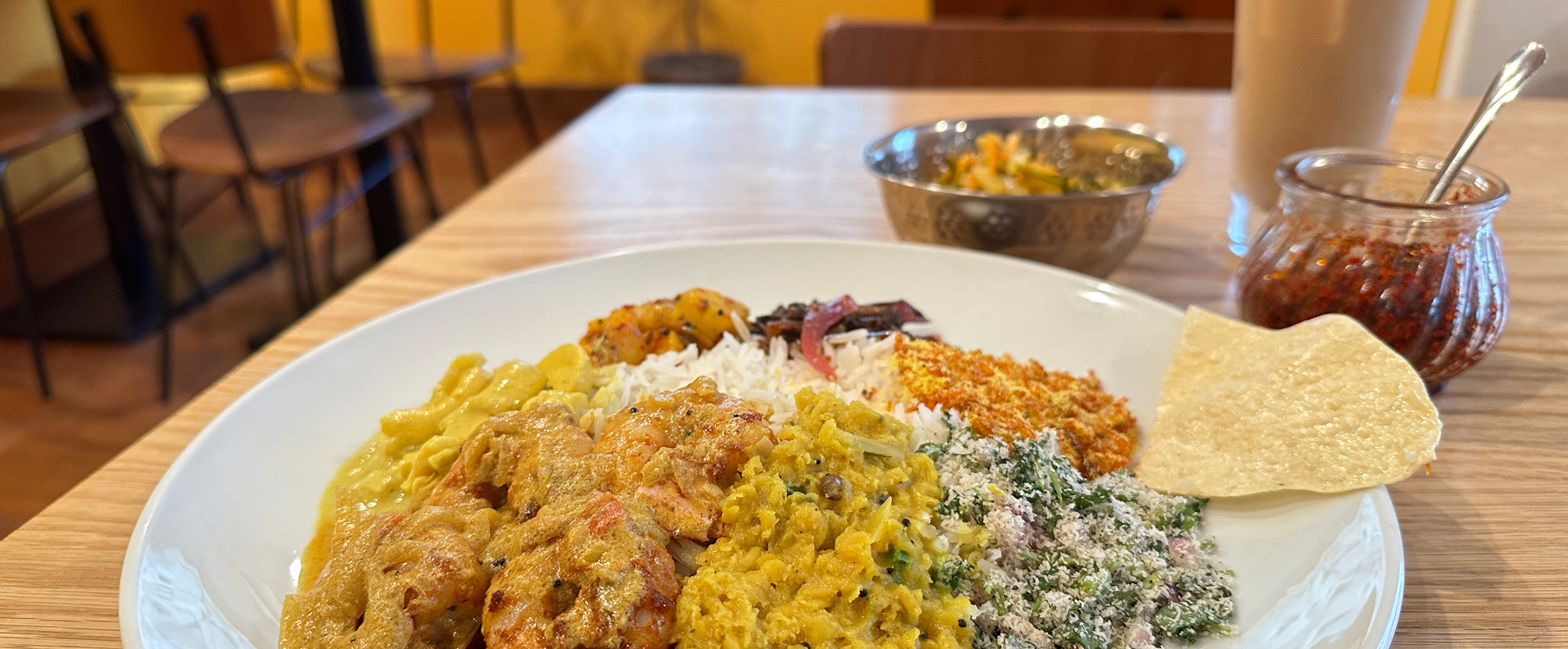 京都大学近くのカレー店「スリランカキッチン・クルンドゥ」 カレー